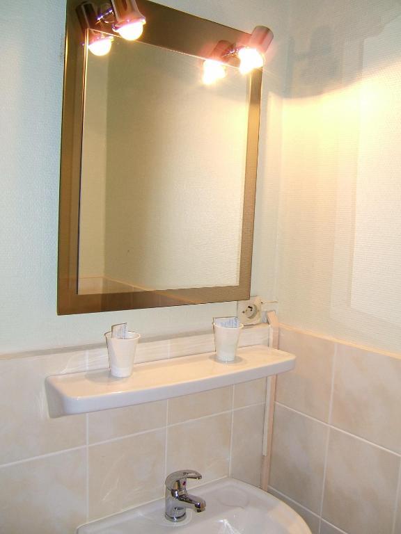 Hotel Bressan Du Xx° Siecle Bourg-en-Bresse Habitación foto