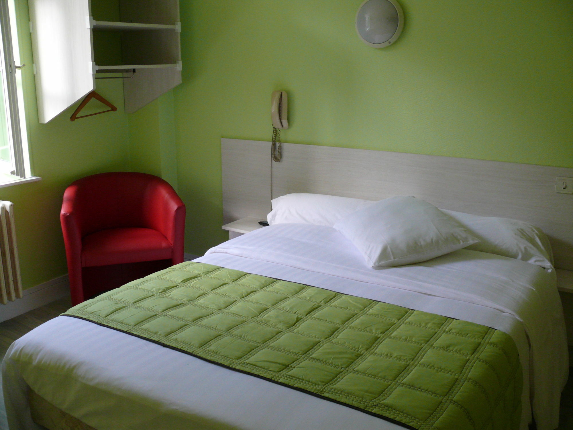 Hotel Bressan Du Xx° Siecle Bourg-en-Bresse Exterior foto